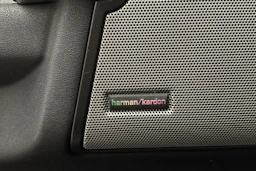 ruskea (beige) Land Rover Discovery 2010 kuva 22.