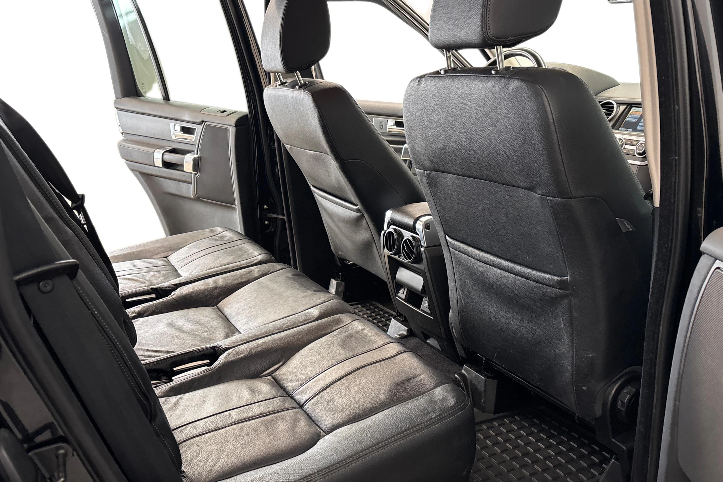 musta Land Rover Discovery 2011 kuva 9.