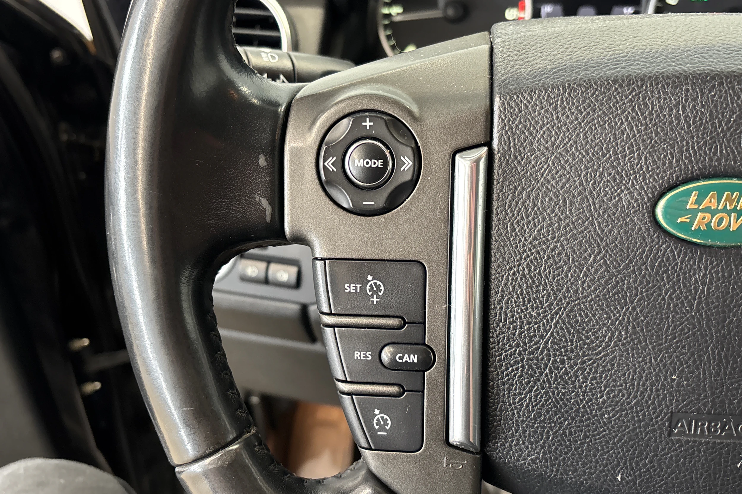 musta Land Rover Discovery 2011 kuva 16.