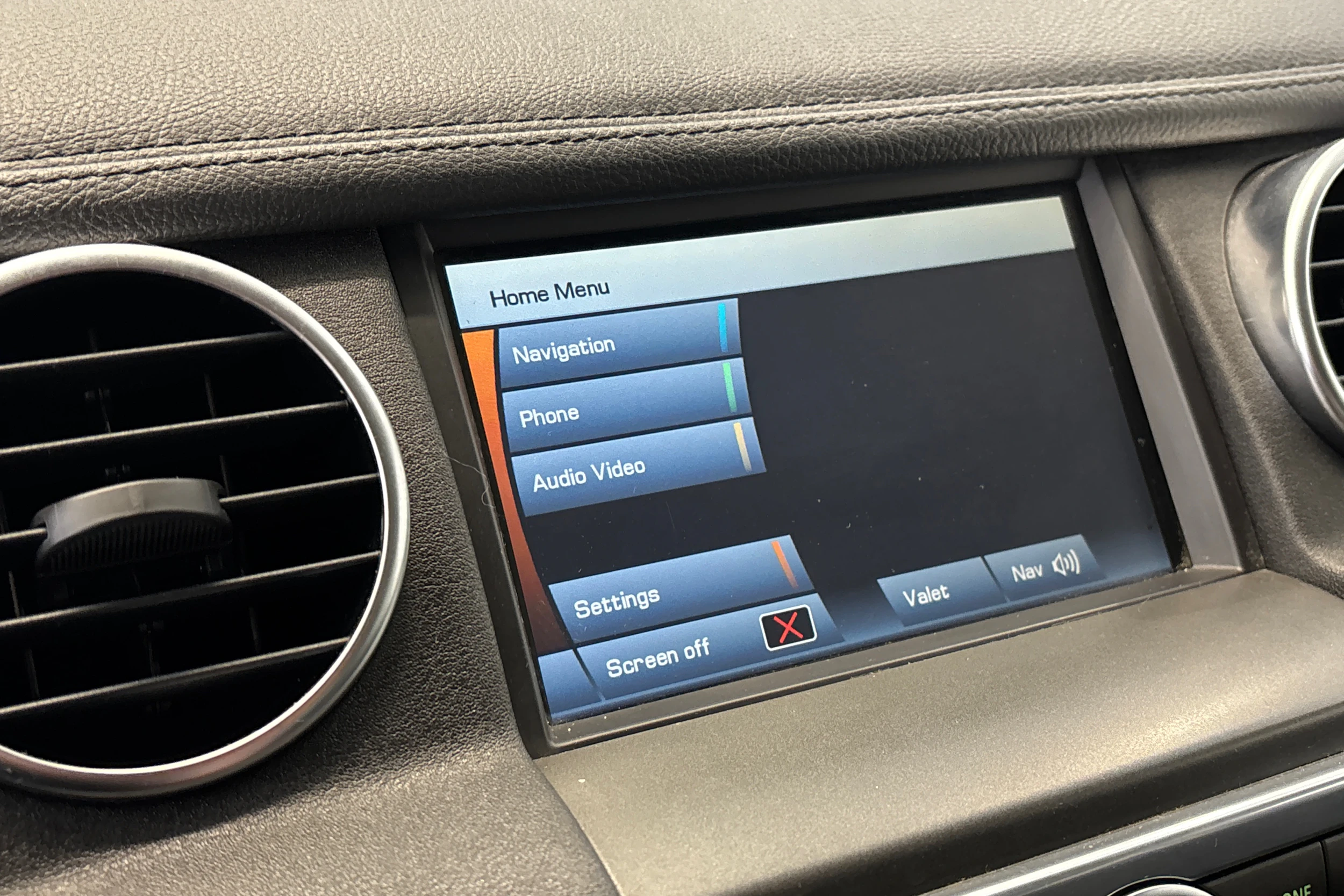 musta Land Rover Discovery 2011 kuva 21.