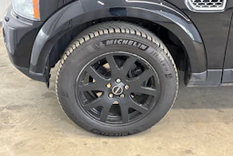 musta Land Rover Discovery 2011 kuva 32.