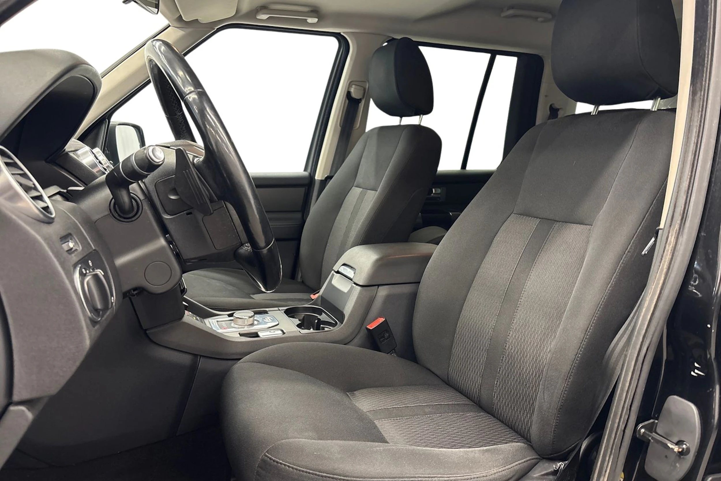 musta Land Rover Discovery 2012 kuva 8.