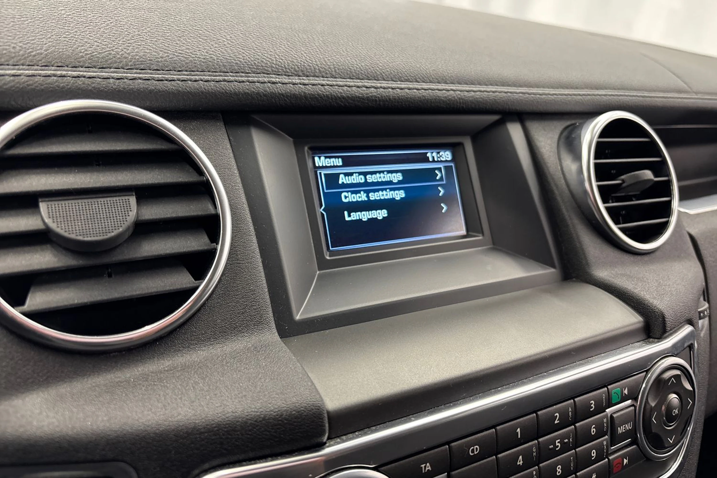 musta Land Rover Discovery 2012 kuva 15.