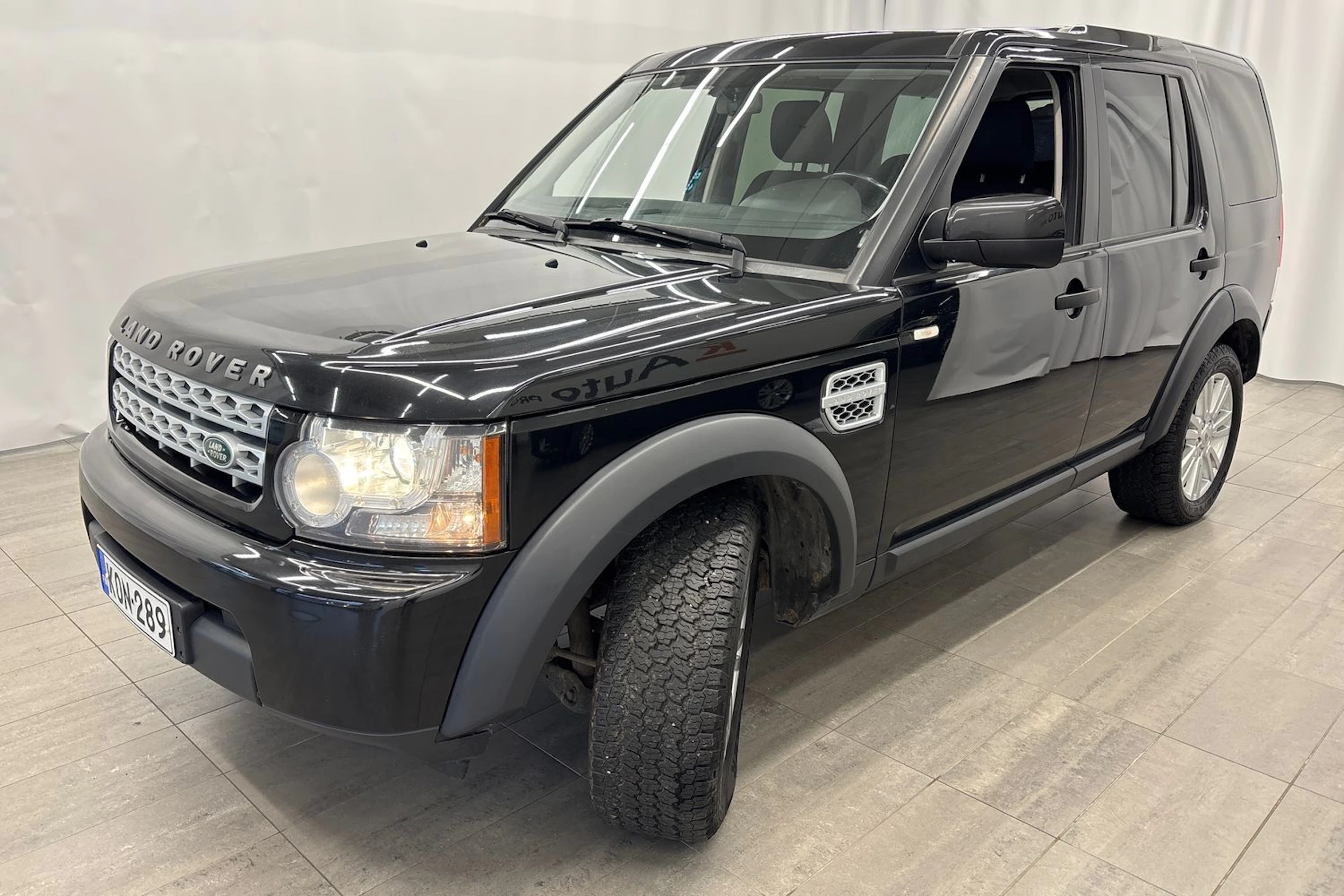 musta Land Rover Discovery 2012 kuva 20.