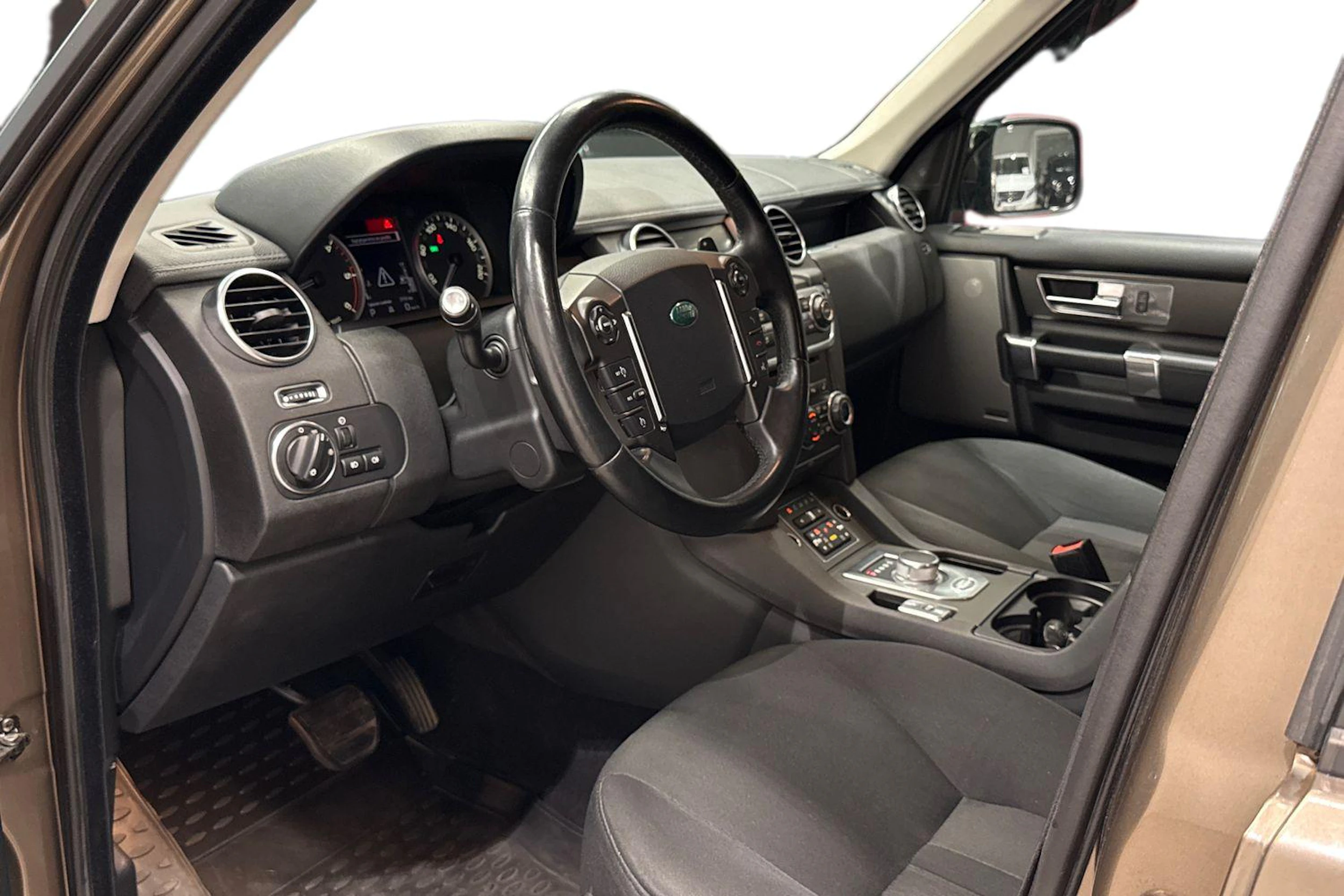 ruskea (beige) Land Rover Discovery 2013 kuva 8.