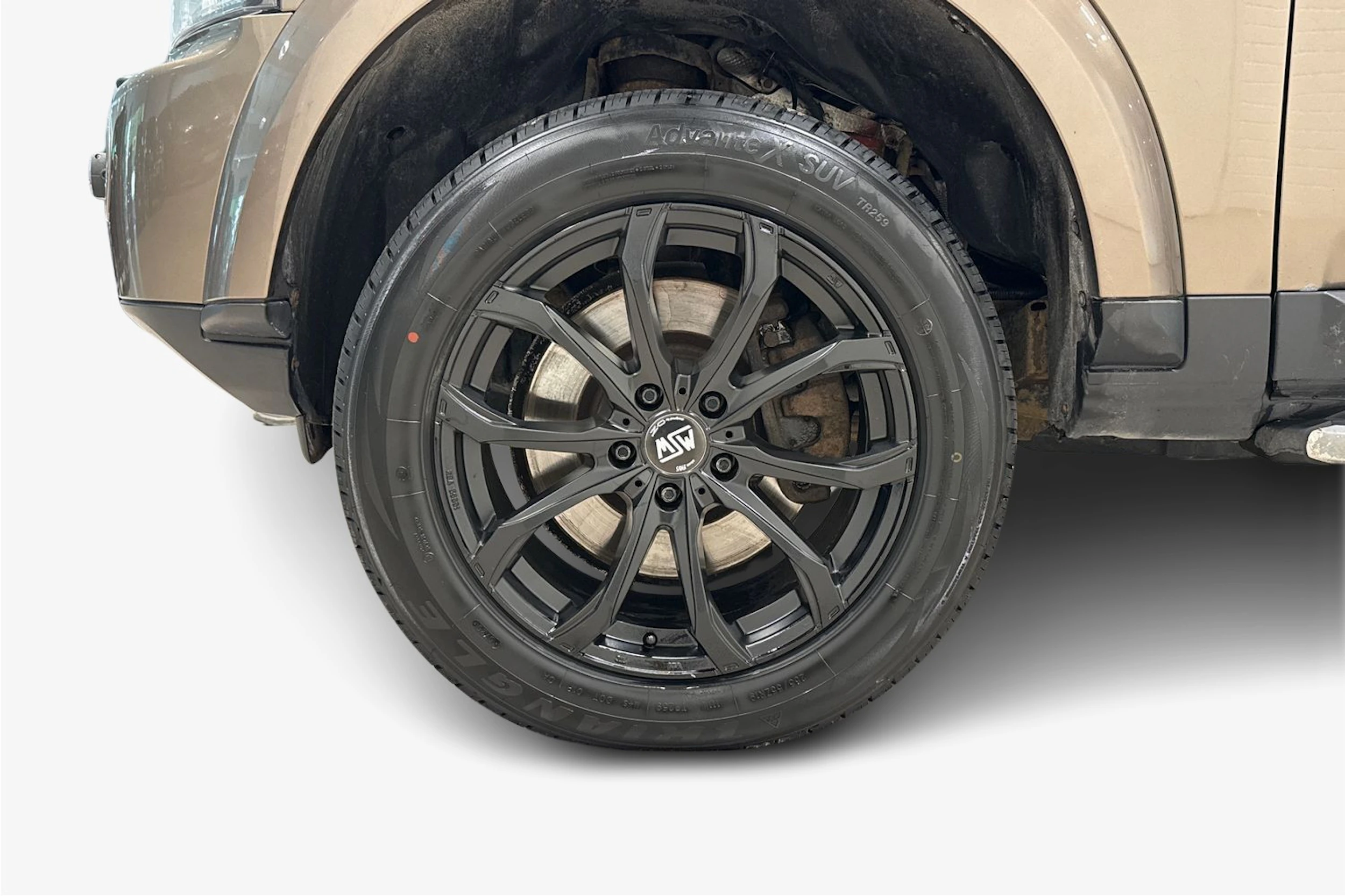 ruskea (beige) Land Rover Discovery 2013 kuva 12.