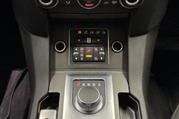 ruskea (beige) Land Rover Discovery 2013 kuva 18.