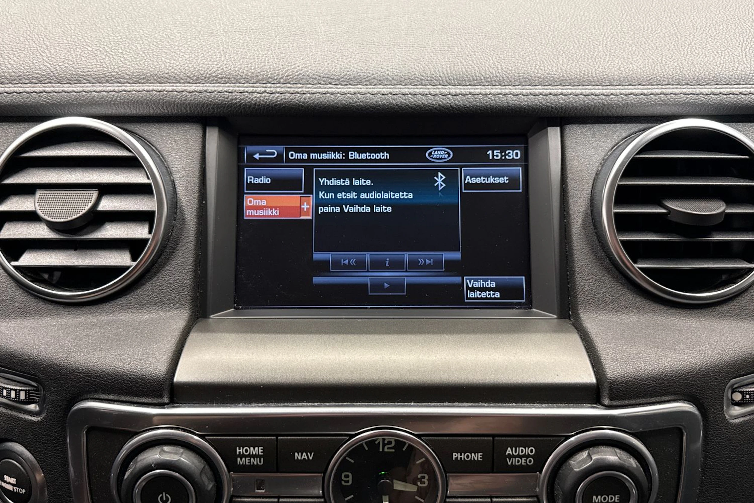 ruskea (beige) Land Rover Discovery 2013 kuva 20.