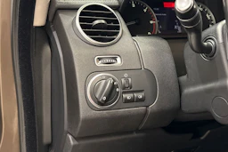 ruskea (beige) Land Rover Discovery 2013 kuva 27.