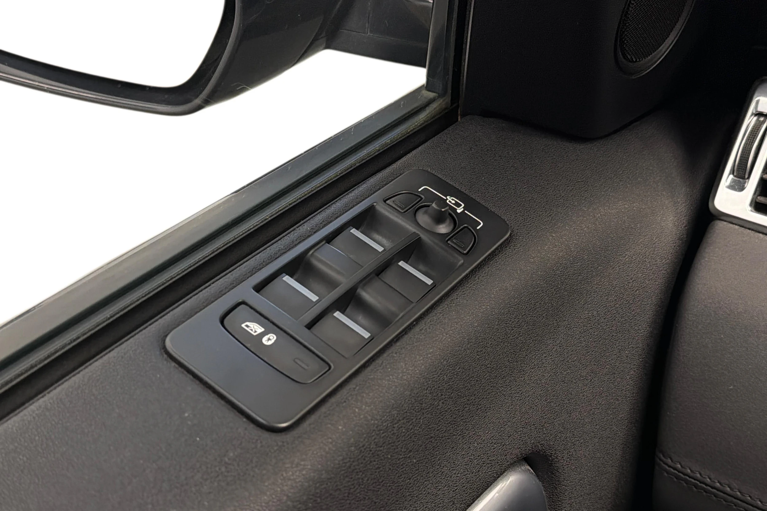 harmaa Land Rover Discovery 2016 kuva 9.