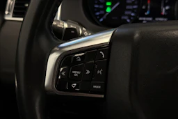 harmaa Land Rover Discovery 2016 kuva 13.