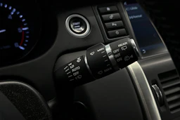 harmaa Land Rover Discovery 2016 kuva 16.