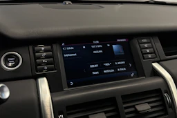 harmaa Land Rover Discovery 2016 kuva 17.