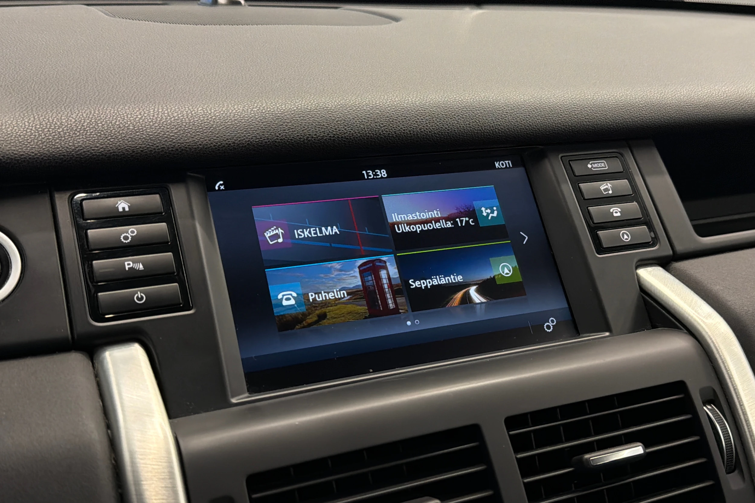 harmaa Land Rover Discovery 2016 kuva 19.