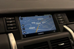harmaa Land Rover Discovery 2016 kuva 20.