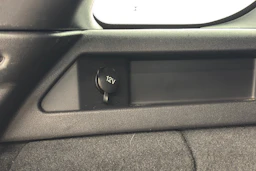 harmaa Land Rover Discovery 2016 kuva 34.