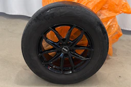 harmaa Land Rover Discovery 2016 kuva 37.