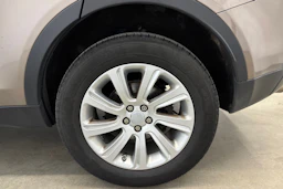 met. harmaa Land Rover Discovery Sport 2016 kuva 10.