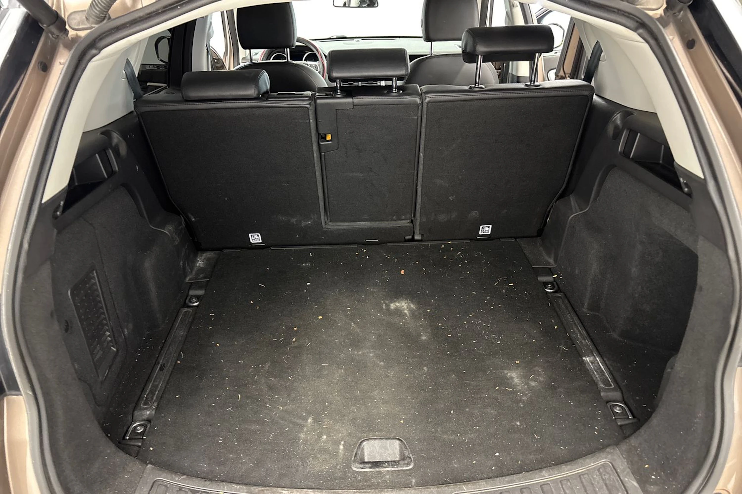 met. harmaa Land Rover Discovery Sport 2016 kuva 30.