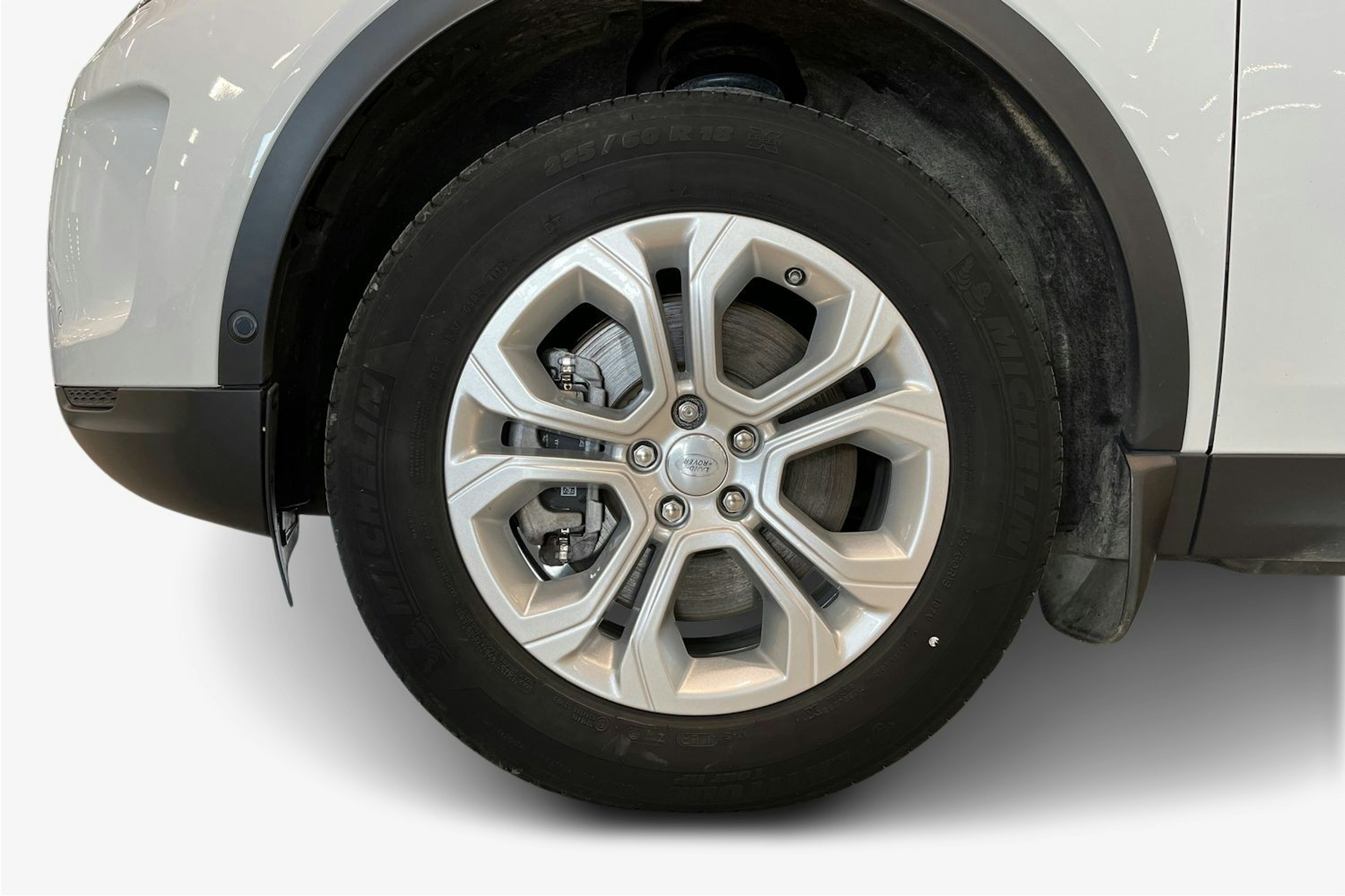 valkoinen Land Rover Discovery Sport 2021 kuva 9.