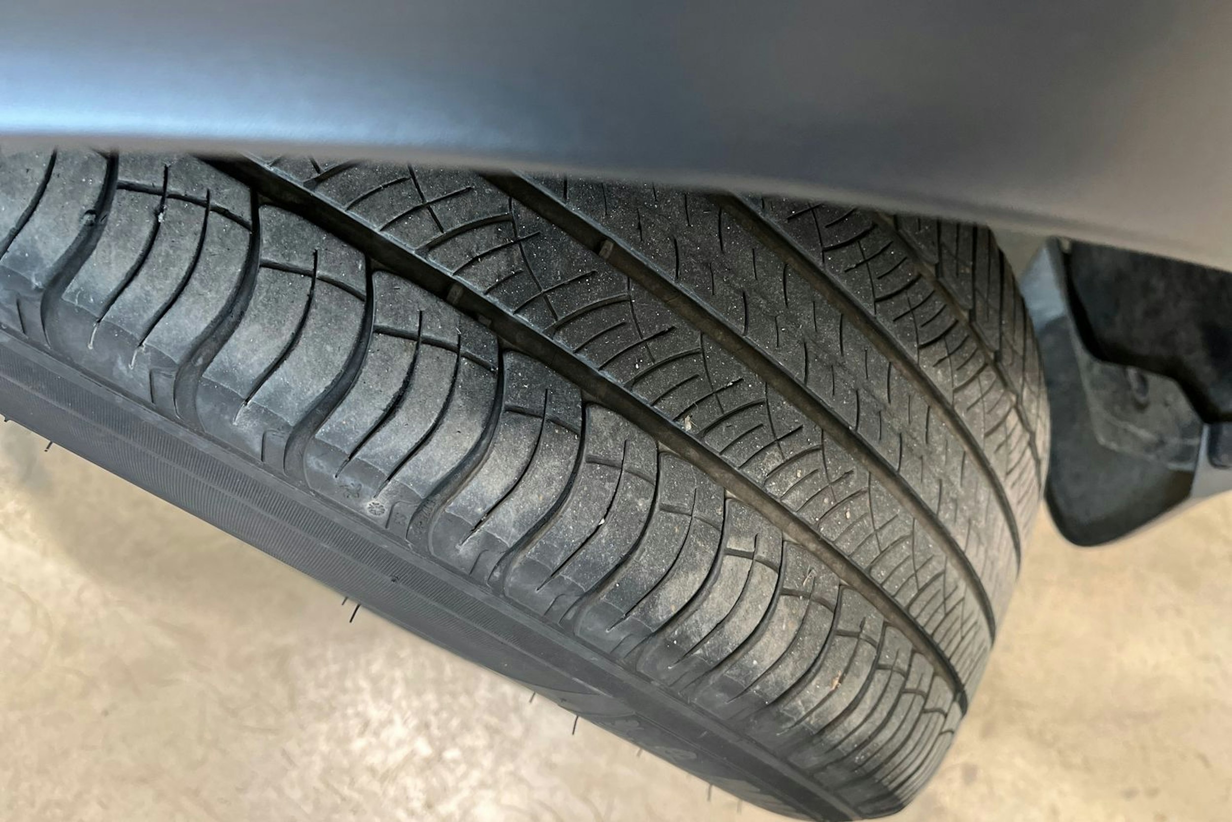 valkoinen Land Rover Discovery Sport 2021 kuva 10.