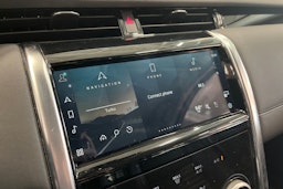 valkoinen Land Rover Discovery Sport 2021 kuva 17.