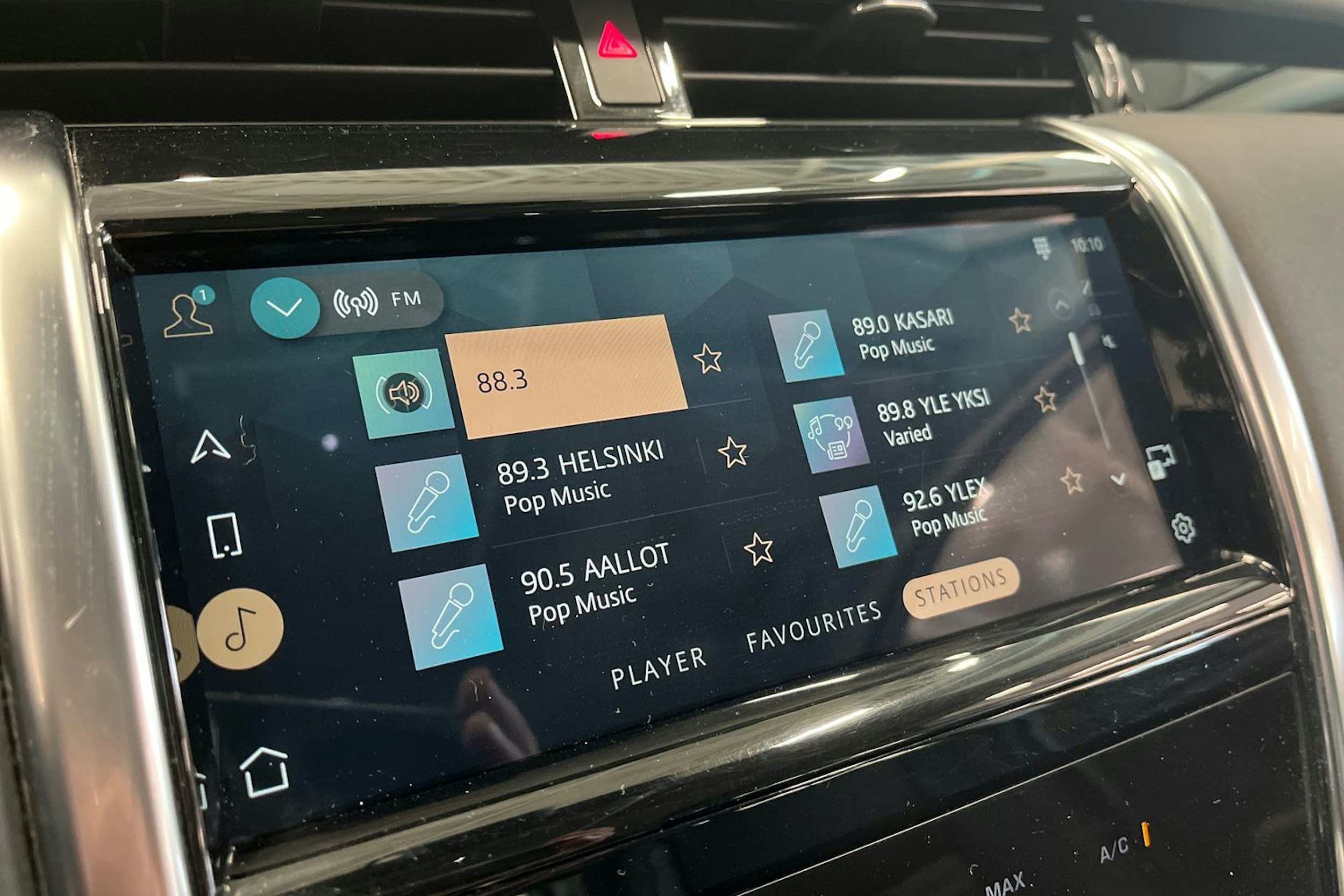 valkoinen Land Rover Discovery Sport 2021 kuva 20.