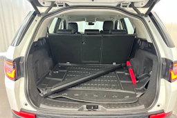 valkoinen Land Rover Discovery Sport 2021 kuva 35.