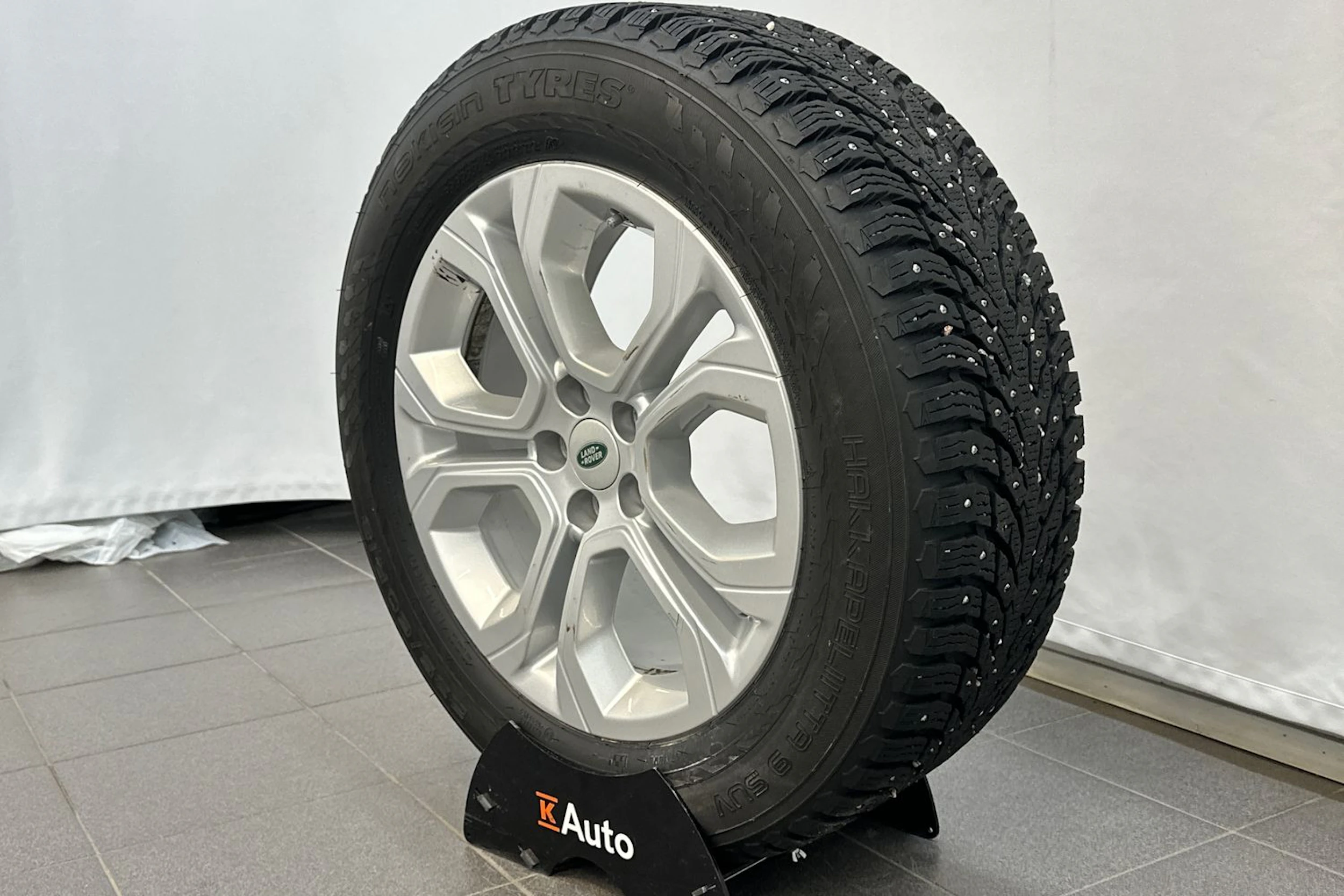 valkoinen Land Rover Discovery Sport 2021 kuva 38.