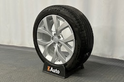 valkoinen Land Rover Discovery Sport 2021 kuva 13.