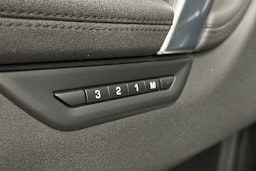 valkoinen Land Rover Discovery Sport 2021 kuva 18.