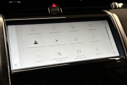 valkoinen Land Rover Discovery Sport 2021 kuva 24.