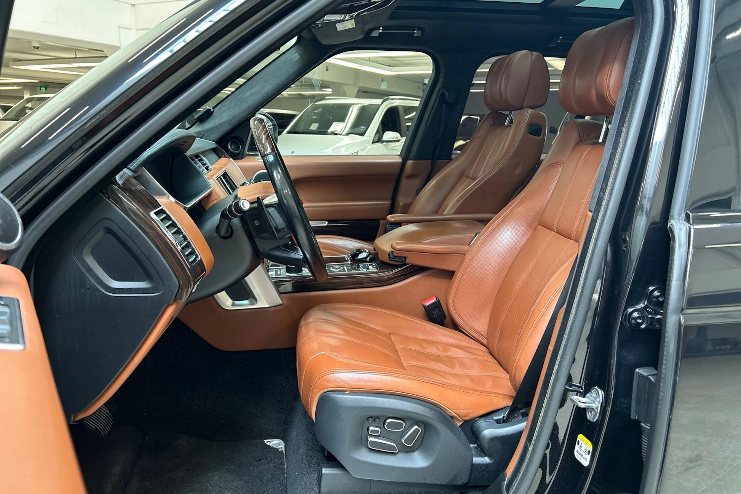 musta Land Rover Range Rover 2014 kuva 11.