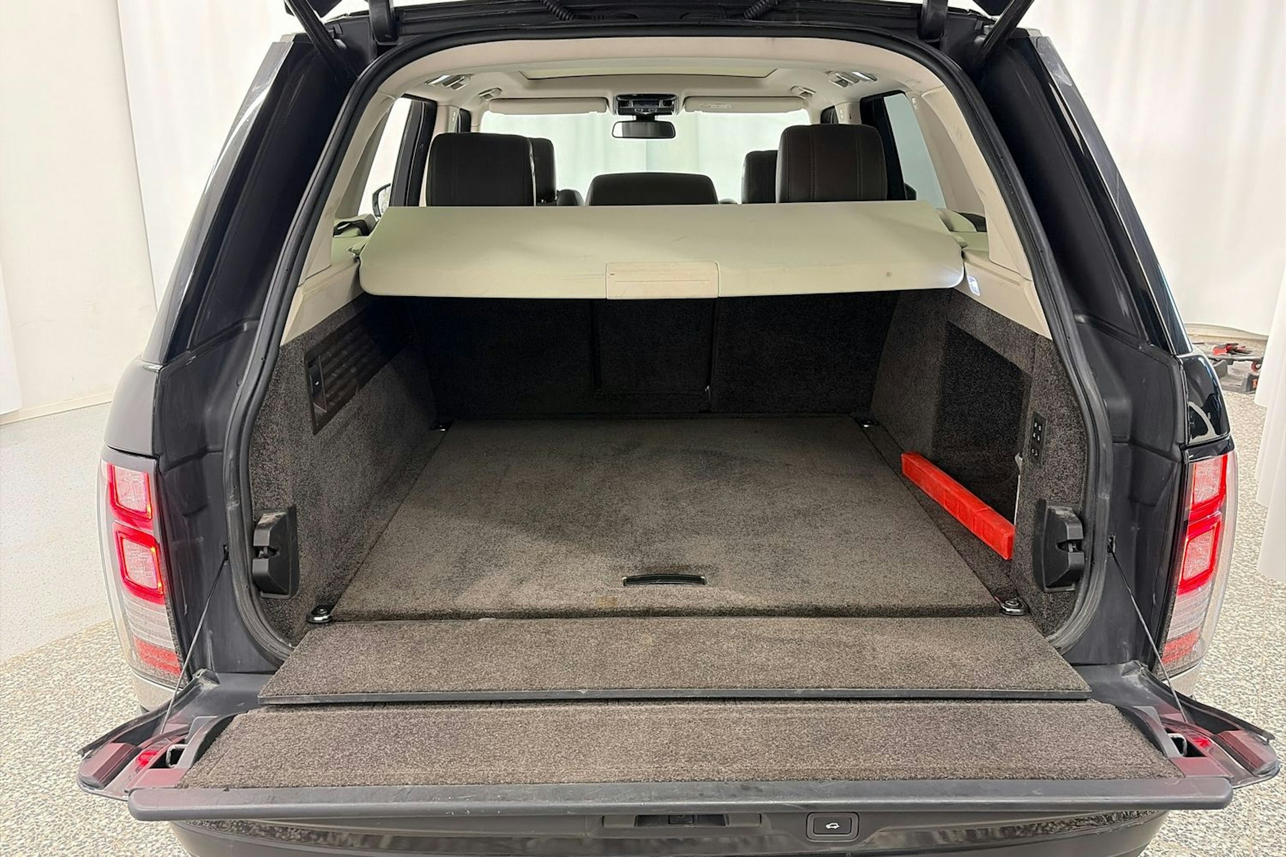 musta Land Rover Range Rover 2015 kuva 14.