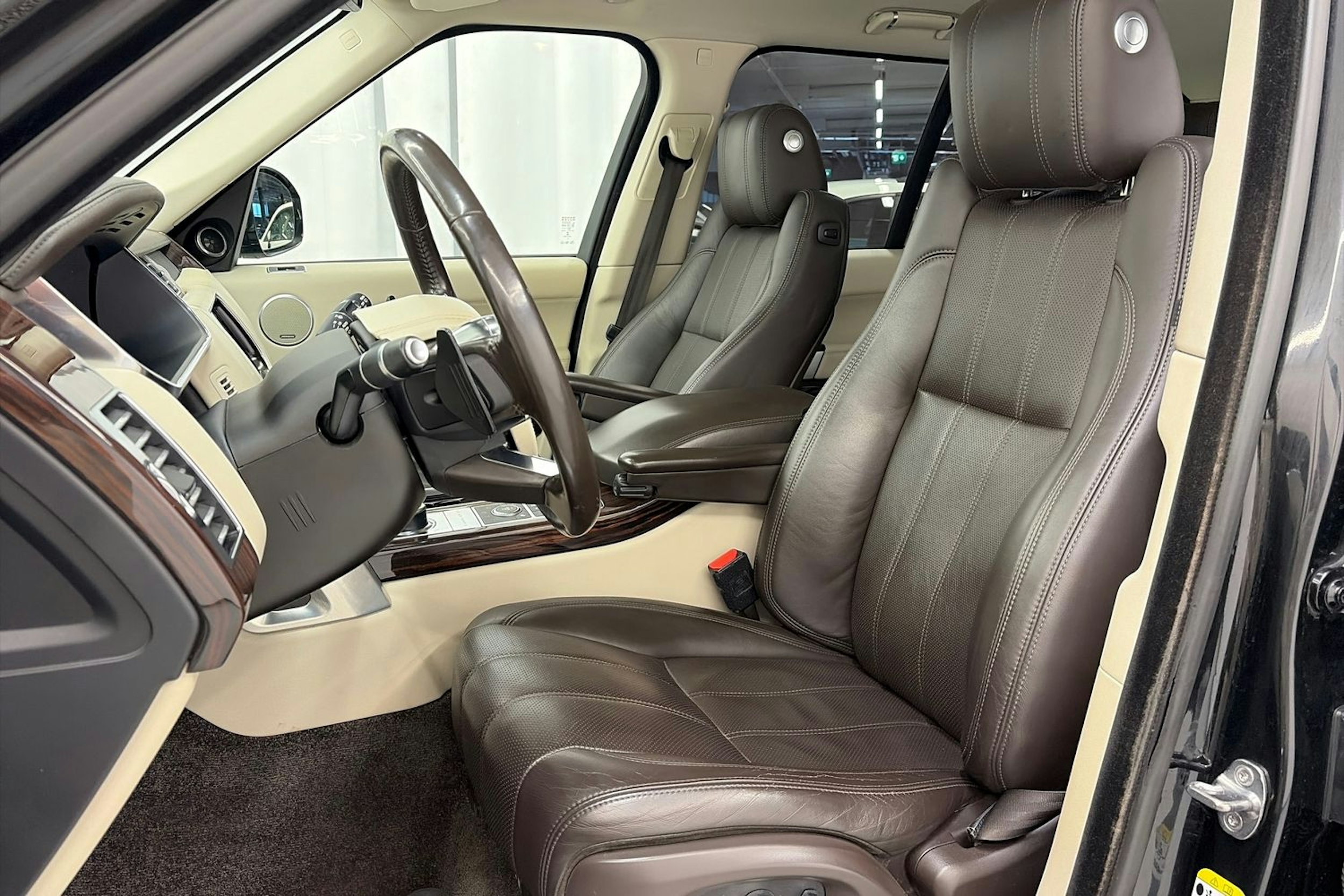 musta Land Rover Range Rover 2015 kuva 17.