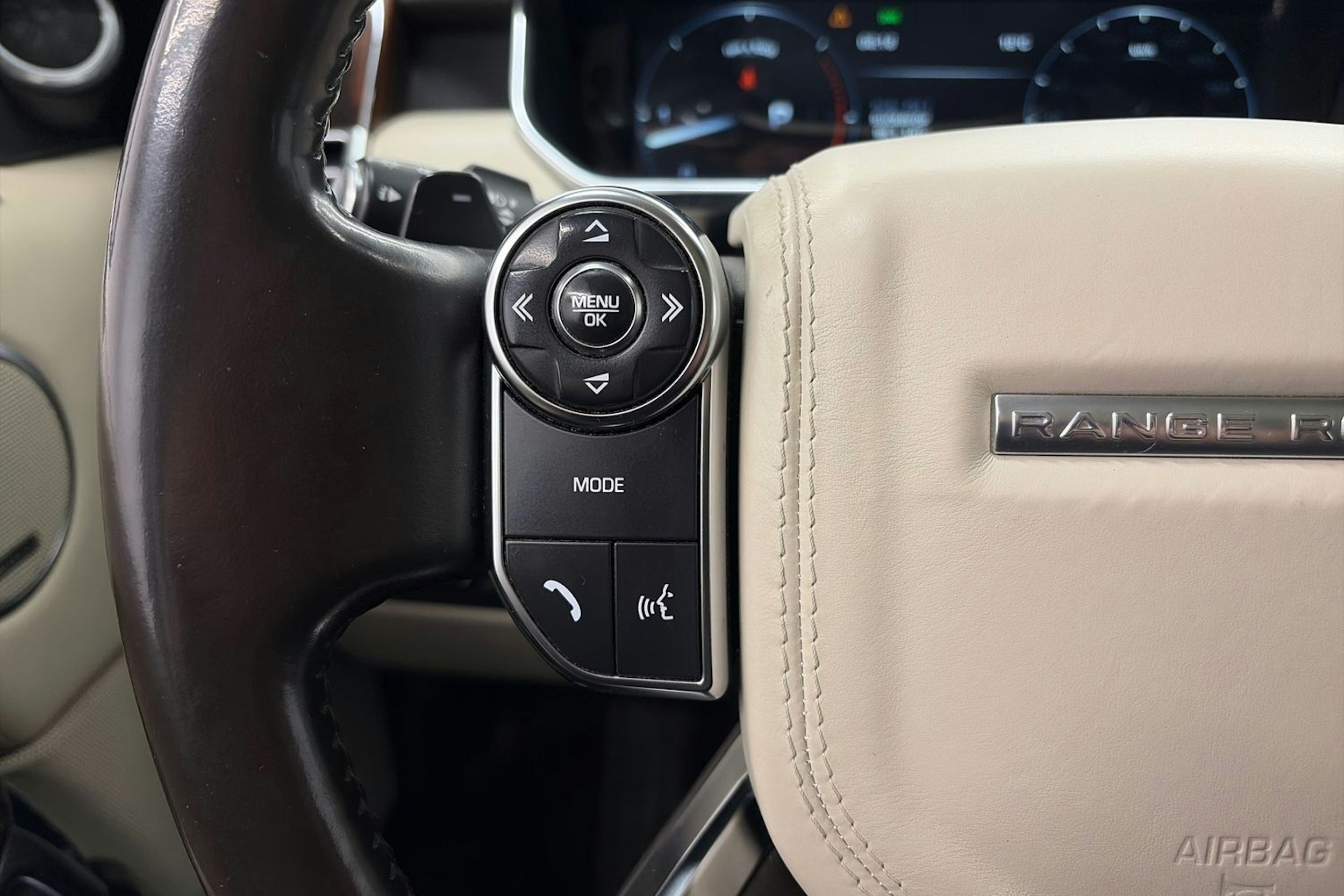 musta Land Rover Range Rover 2015 kuva 24.