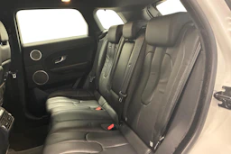 Valkoinen Land Rover Range Rover Evoque 2015 kuva 11.