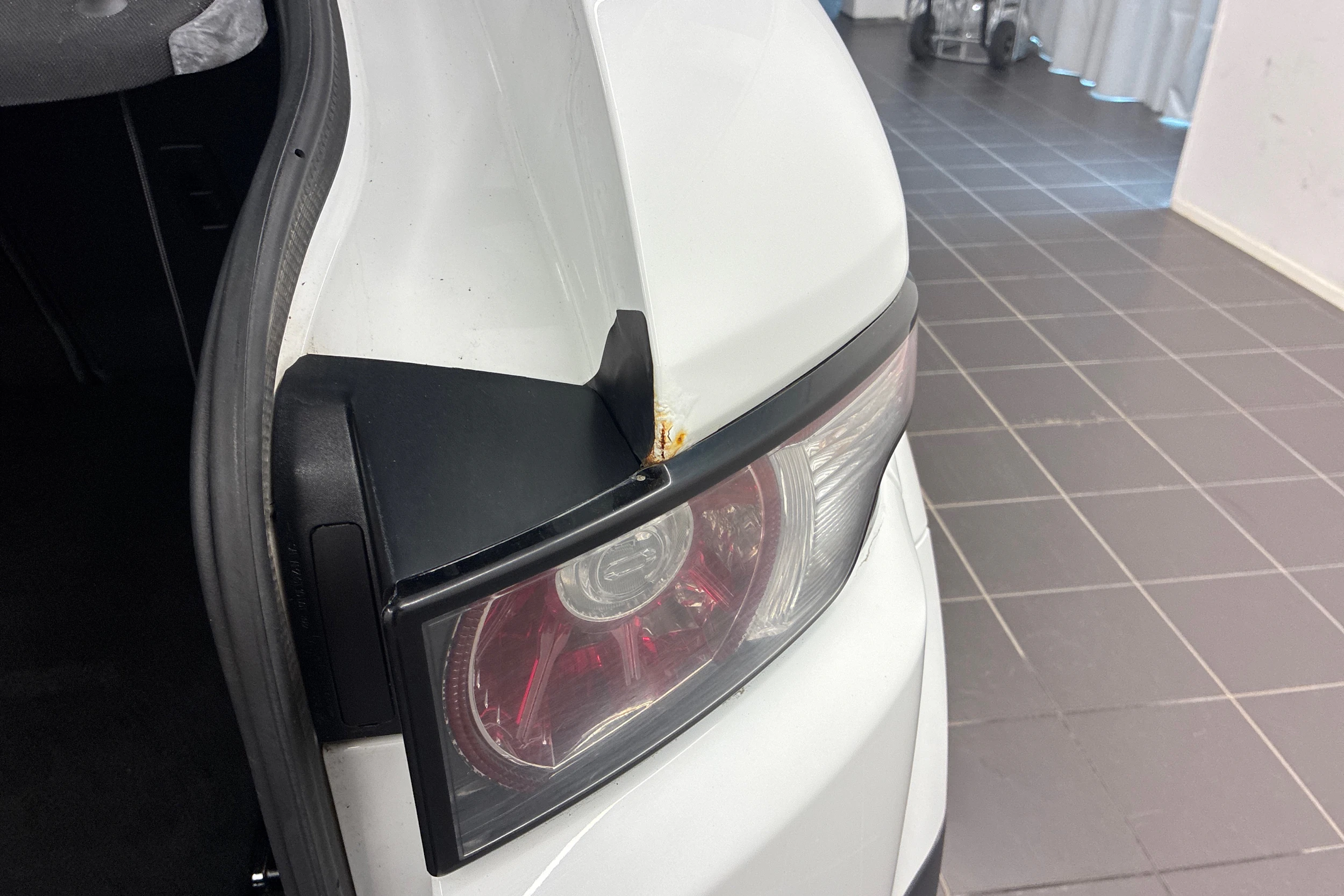 Valkoinen Land Rover Range Rover Evoque 2015 kuva 34.