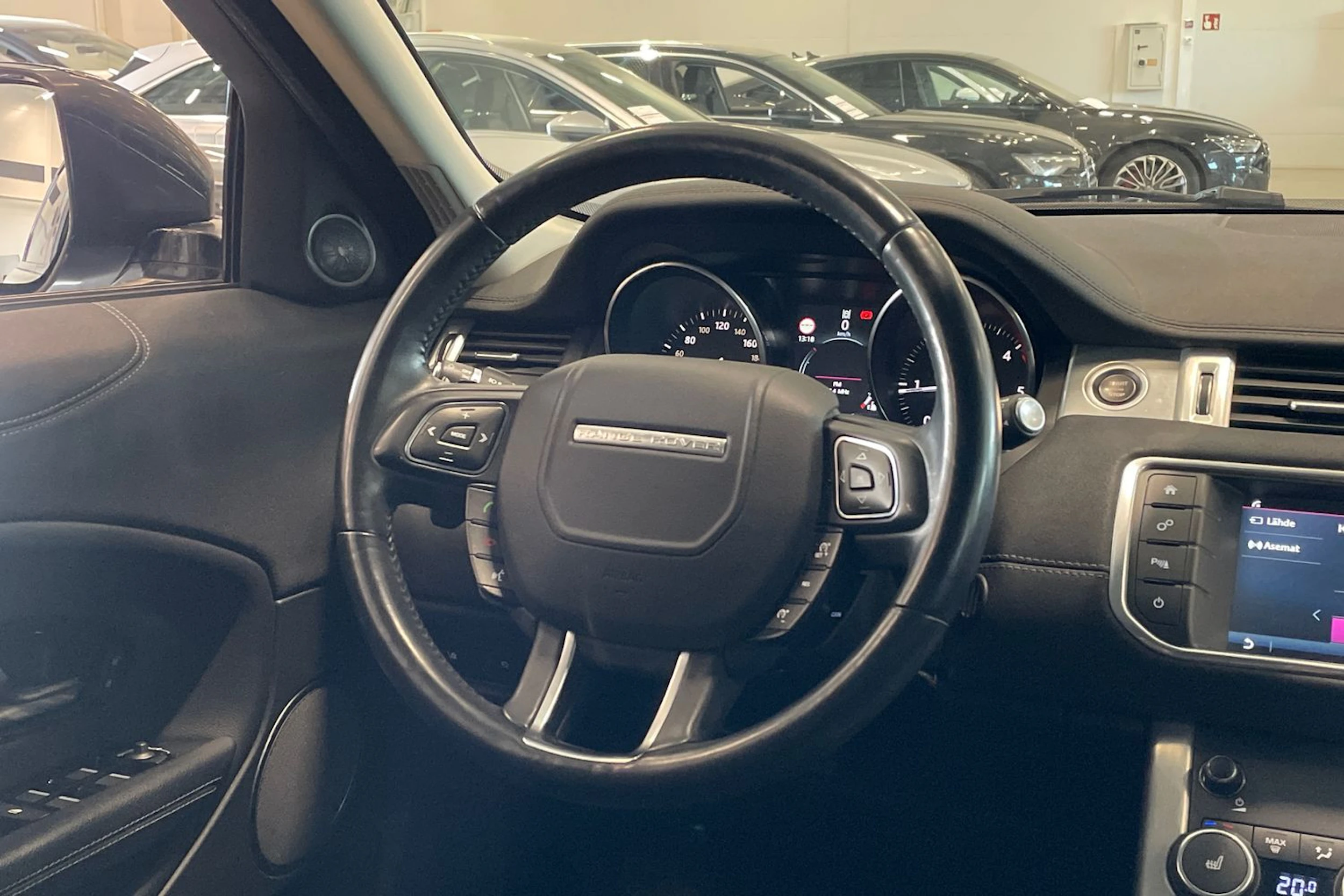 ruskea (beige) Land Rover Range Rover Evoque 2016 kuva 12.