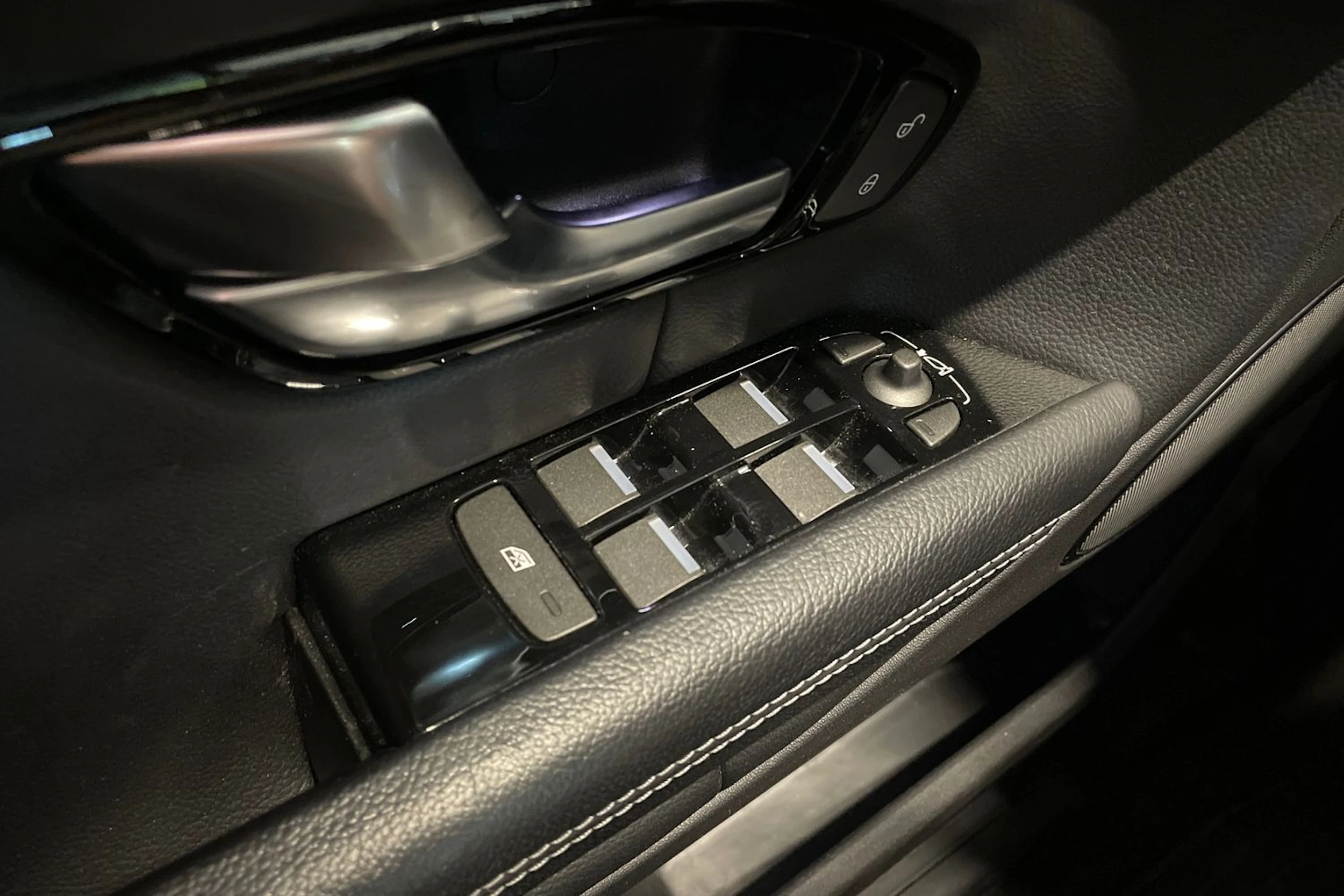 ruskea (beige) Land Rover Range Rover Evoque 2016 kuva 25.