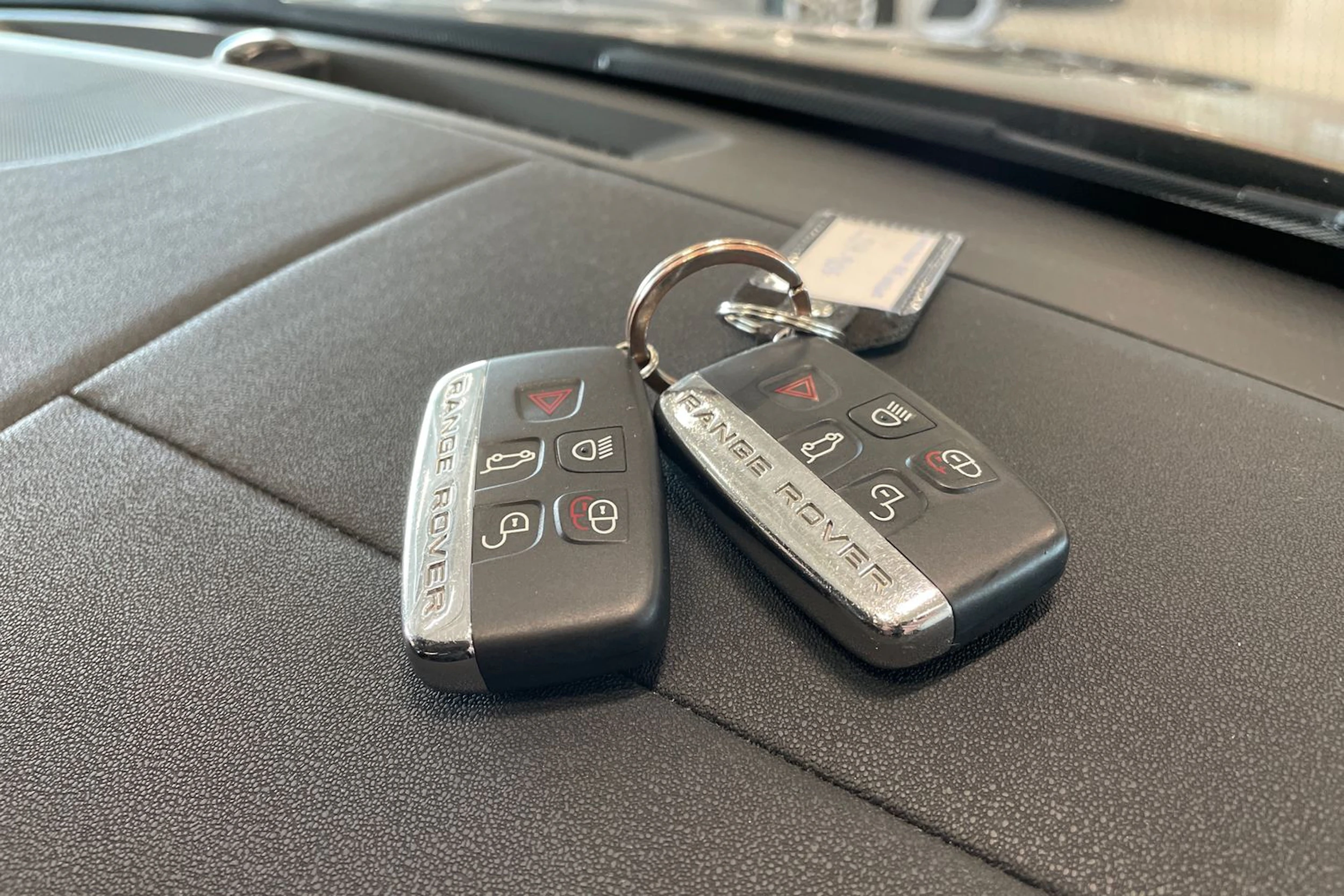 ruskea (beige) Land Rover Range Rover Evoque 2016 kuva 28.
