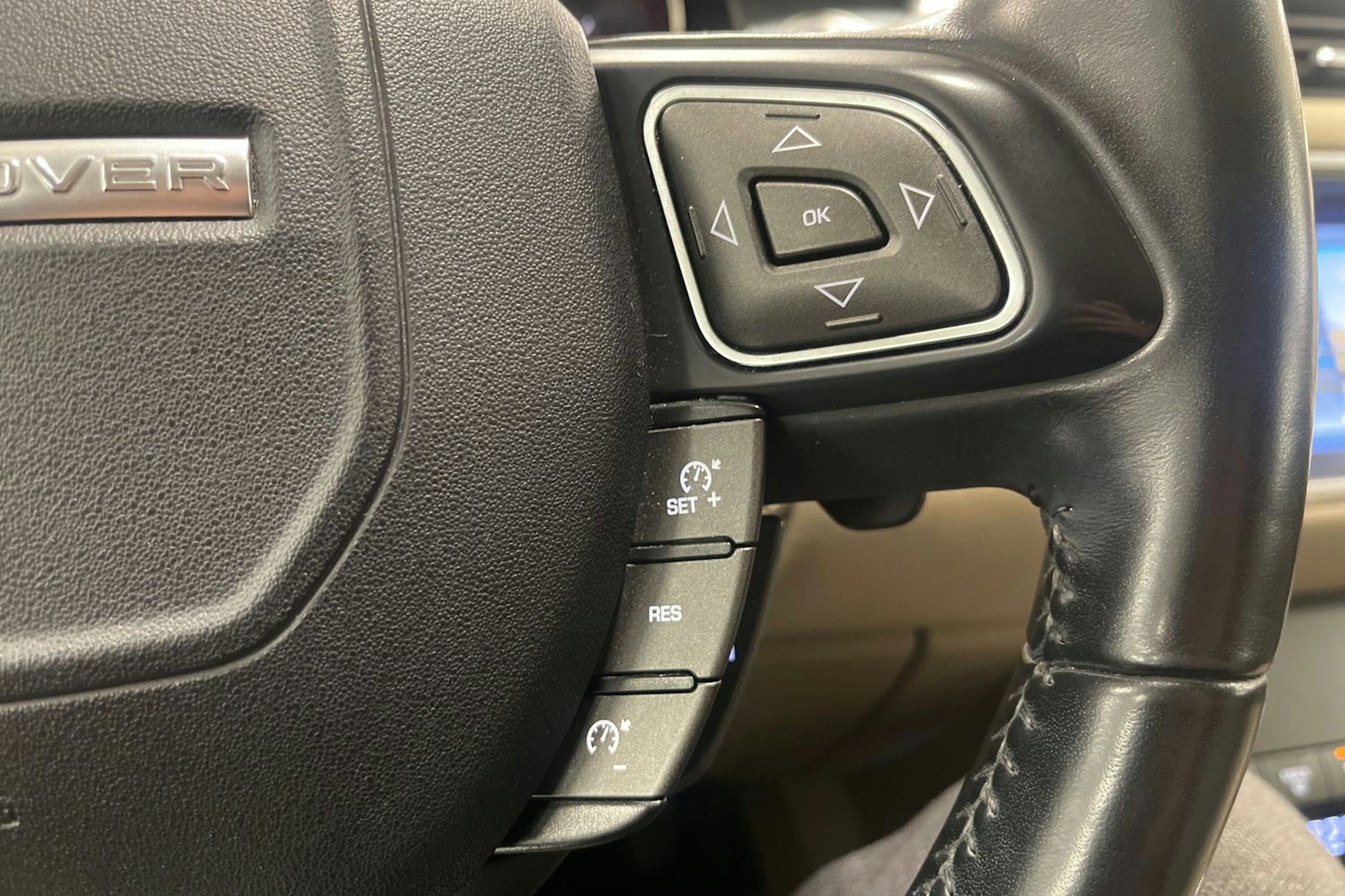 valkoinen Land Rover Range Rover Evoque 2017 kuva 15.