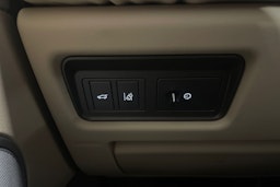 valkoinen Land Rover Range Rover Evoque 2017 kuva 16.