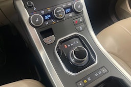 valkoinen Land Rover Range Rover Evoque 2017 kuva 20.