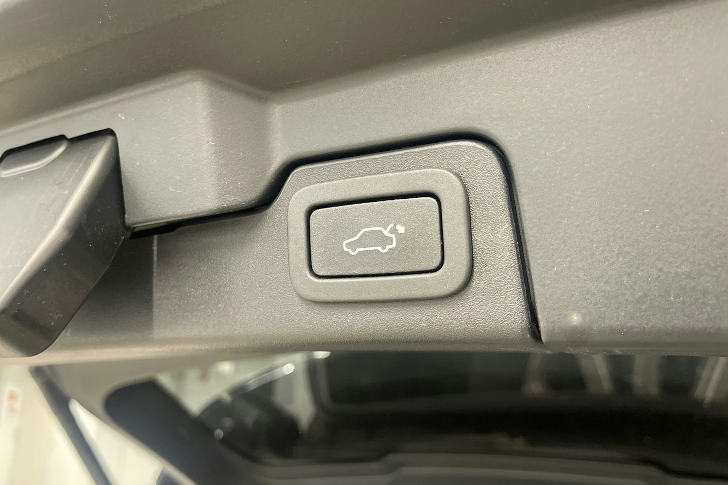 valkoinen Land Rover Range Rover Evoque 2017 kuva 22.