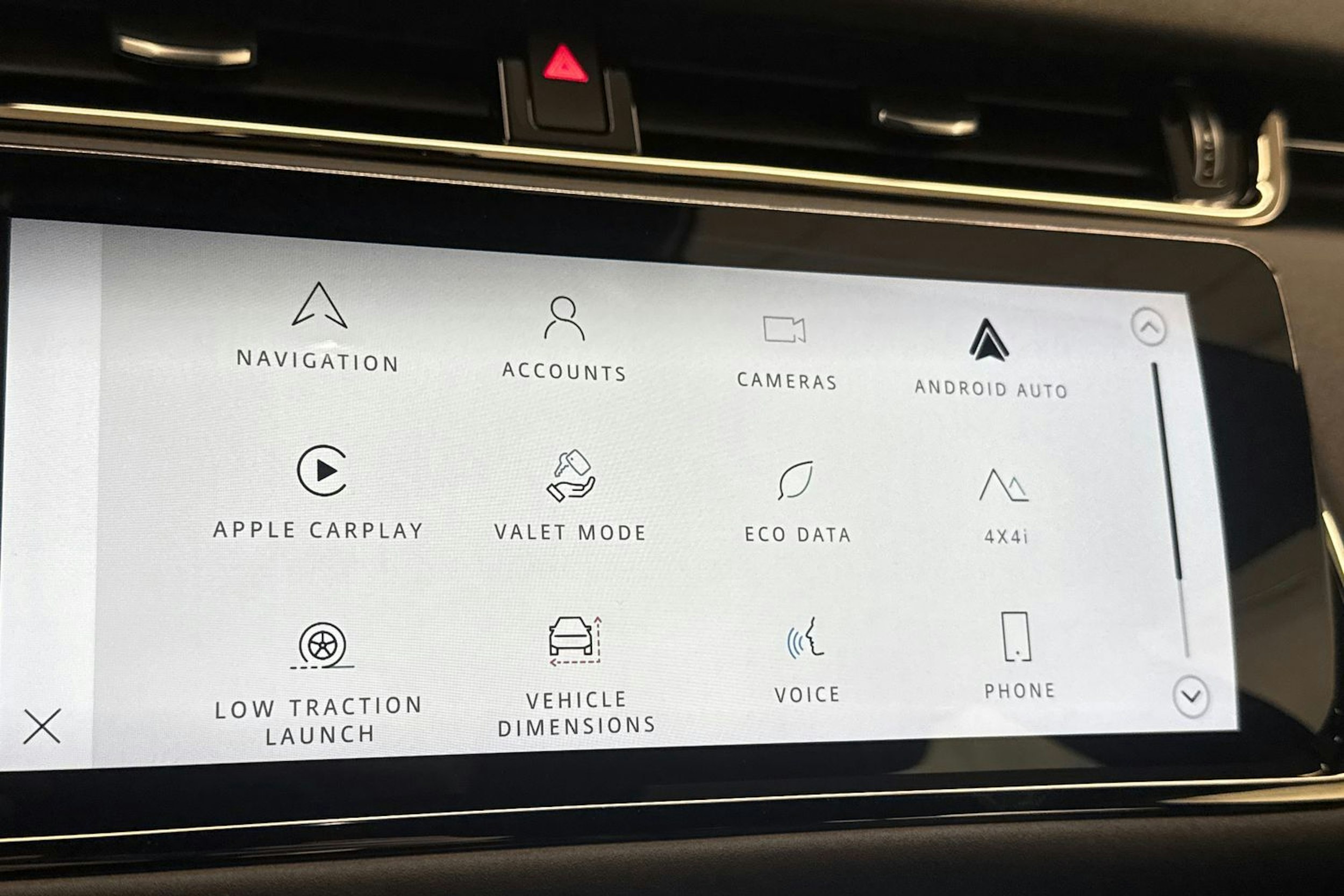 Ruskea (beige) Land Rover Range Rover Evoque 2022 kuva 26.