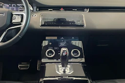 valkoinen Land Rover Range Rover Evoque 2023 kuva 17.