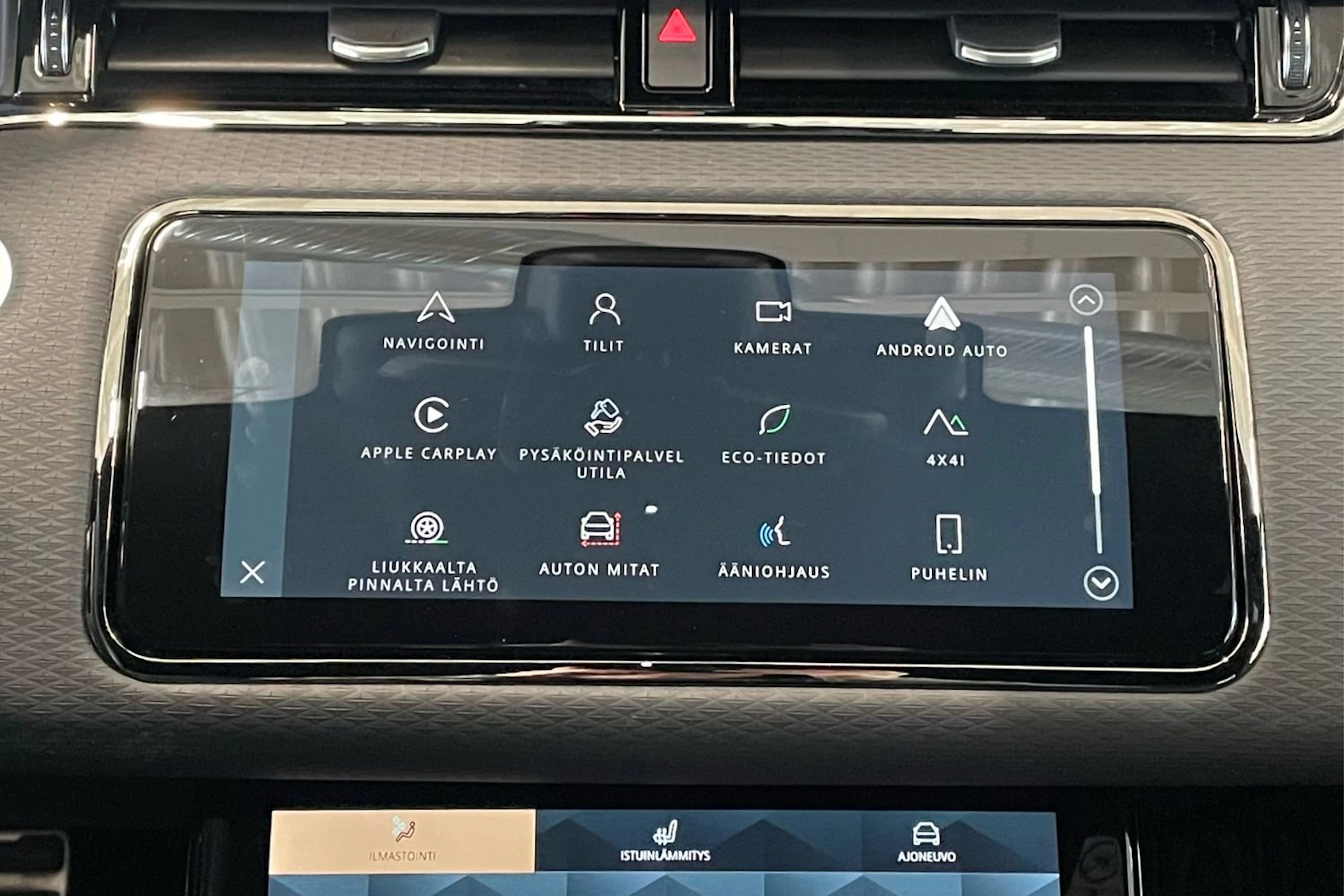 valkoinen Land Rover Range Rover Evoque 2023 kuva 21.