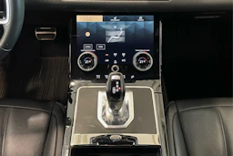 valkoinen Land Rover Range Rover Evoque 2023 kuva 22.