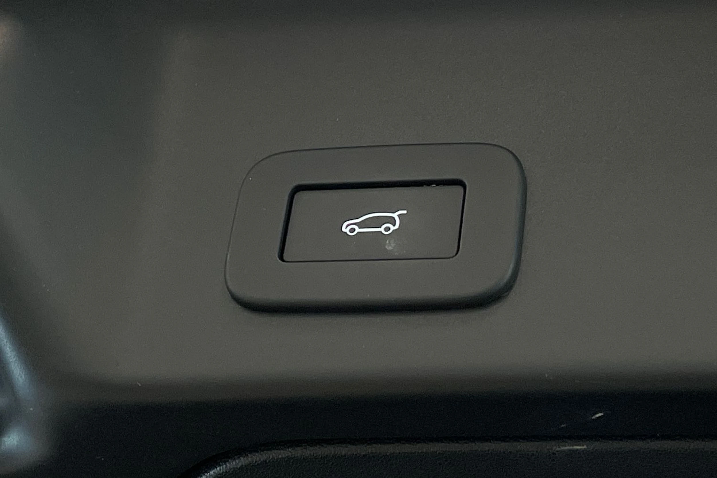 valkoinen Land Rover Range Rover Evoque 2023 kuva 26.